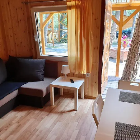 Letniskowe Korona Lodge *