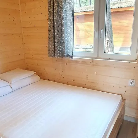 Letniskowe Korona אכסניה *