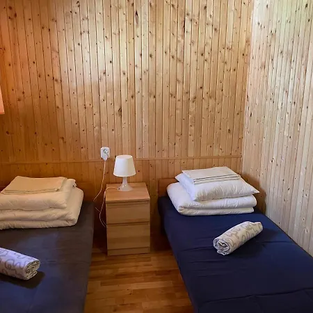 Letniskowe Korona אכסניה פוגורזליצה