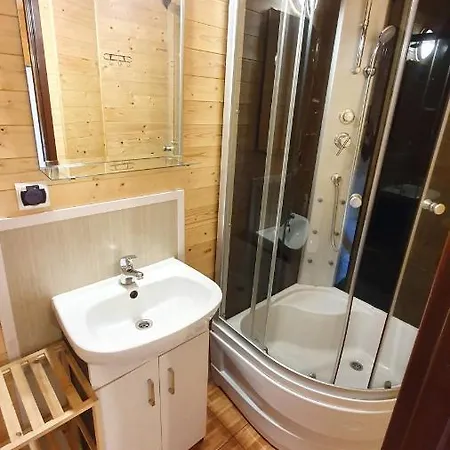 Letniskowe Korona אכסניה פוגורזליצה