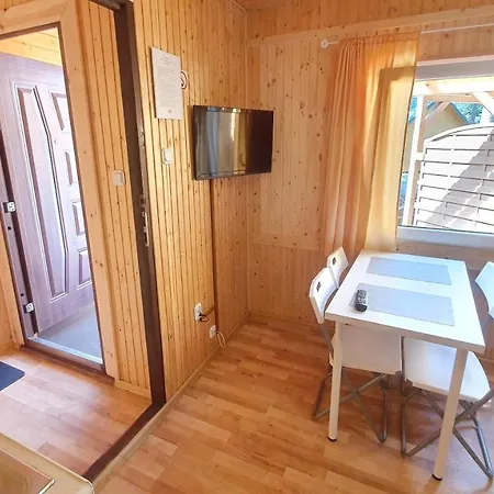 Letniskowe Korona אכסניה פוגורזליצה